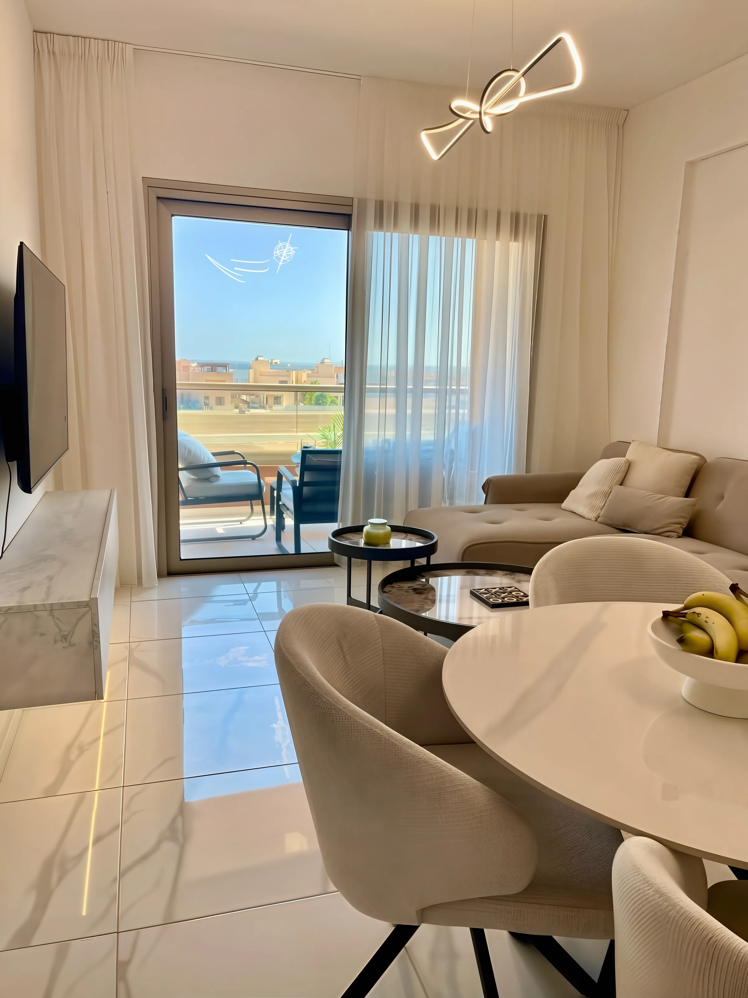 Maison Lazarus — Pyla Seaview Escape — Dining area